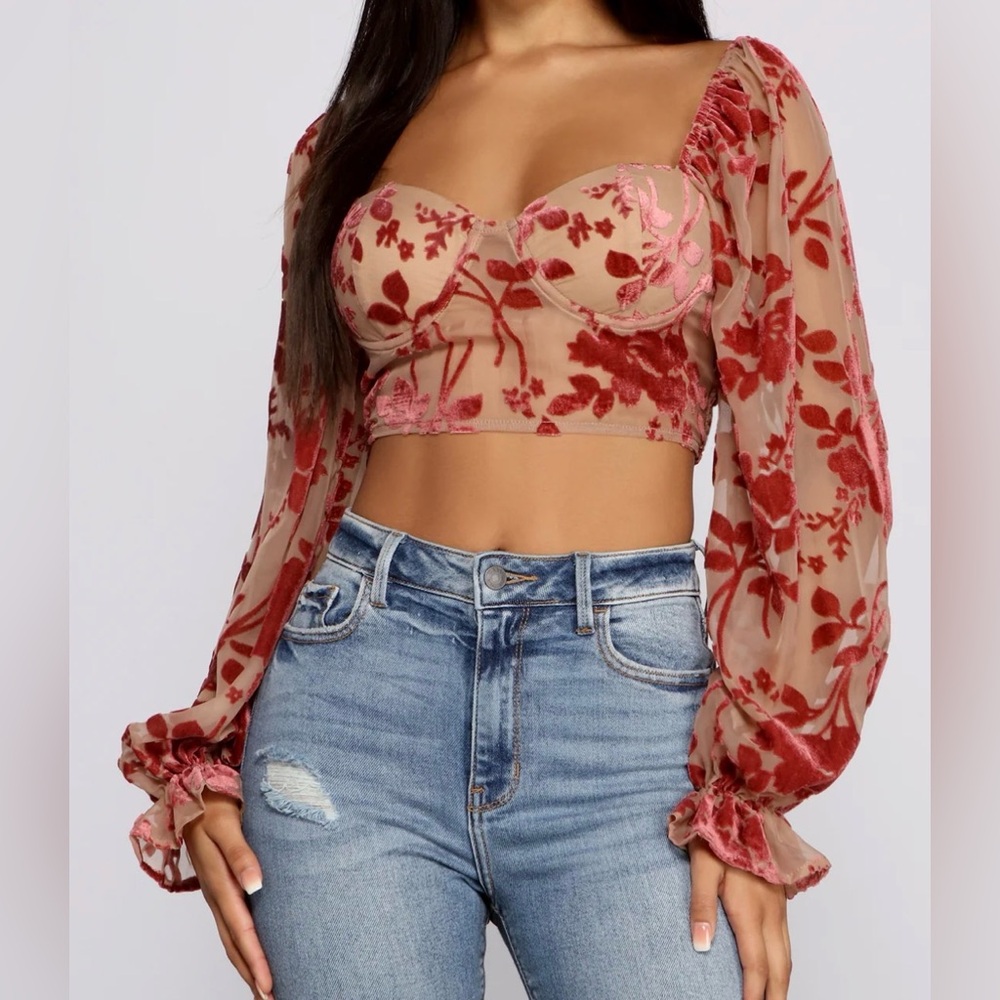 Windsor NWT Romantic Vibes floral crop top, small